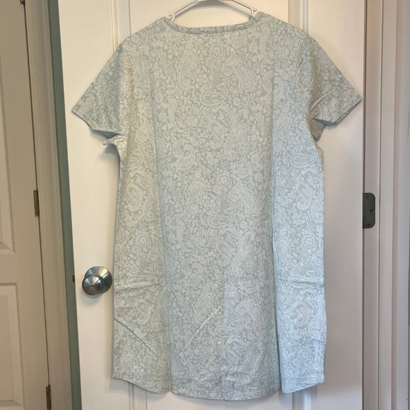 NWT VERA BRADLEY Short Sleeved Night Dress/Gown for Women Size Medium Relaxed - Picture 2 of 3
